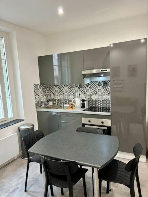 L'Olivier - Calme, Chaleureux, Proche Transports Apartment ลียง ภายนอก รูปภาพ