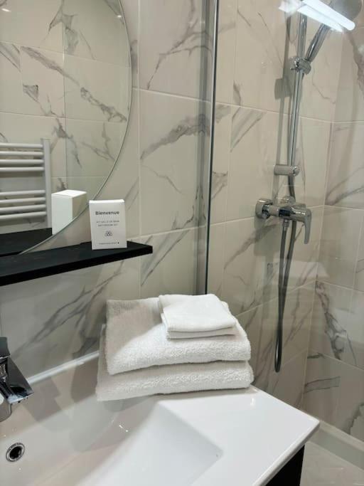 L'Olivier - Calme, Chaleureux, Proche Transports Apartment ลียง ภายนอก รูปภาพ